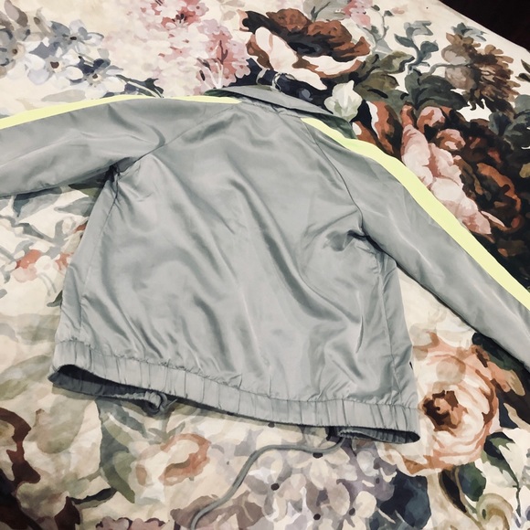 SweatShirt/casual Jacket - Picture 3 of 3